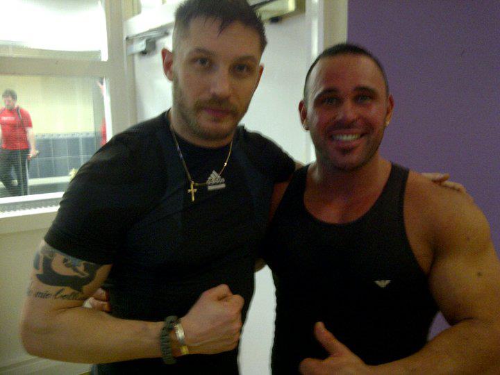 Tom e o personal trainer Ricky Moore
